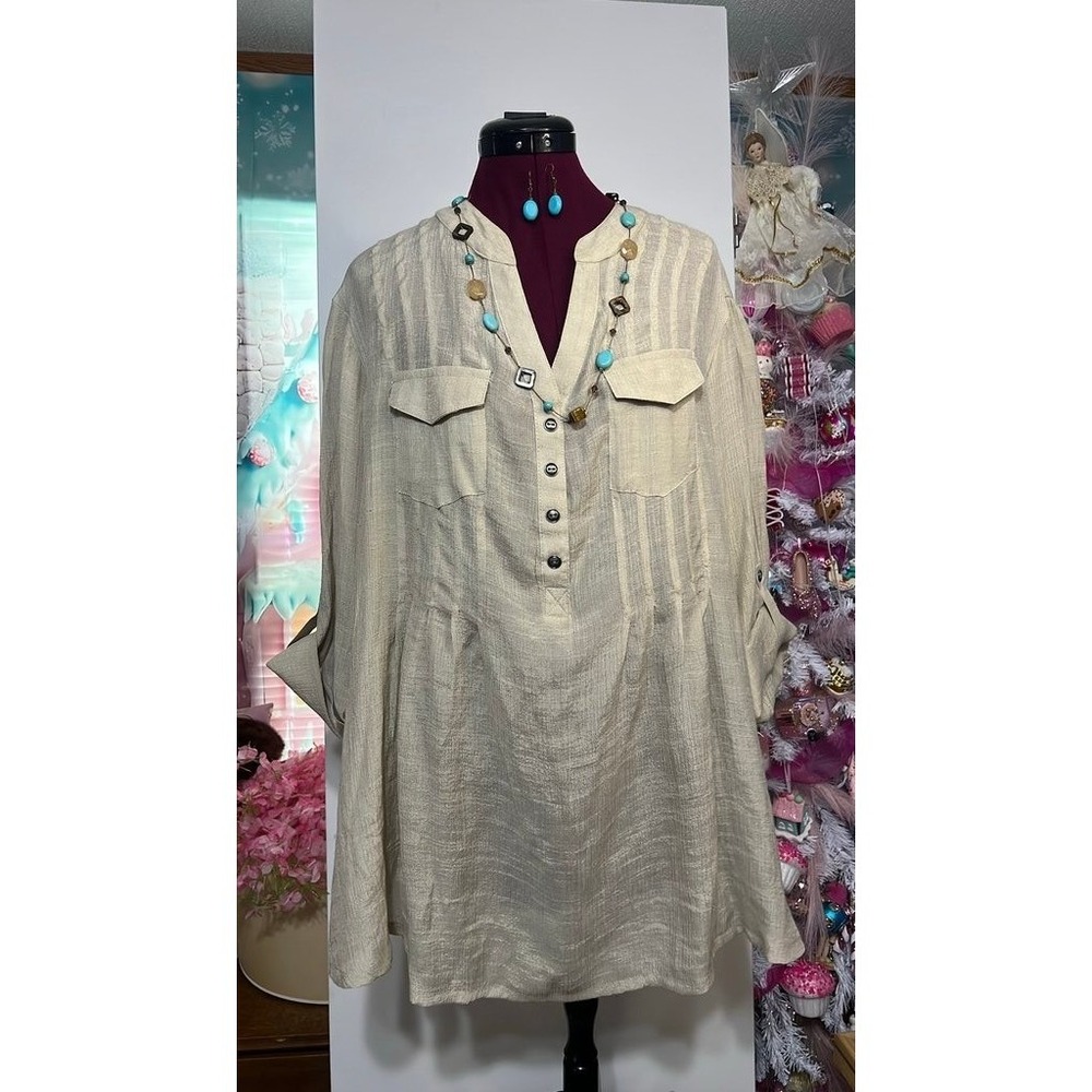 Cato Woman Tunic Top Women 14/16W Beige Good Roll Tab Sleeve Pintuck Metallic